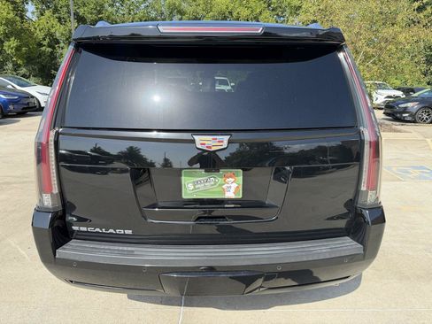 Used 2019 Cadillac Escalade Premium Luxury w/ Escalade Sport Edition RWD image 6