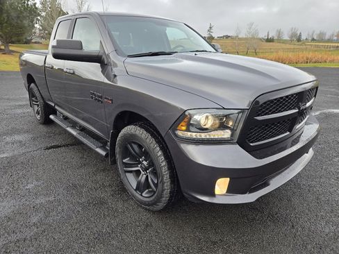 Used 2018 RAM 1500 Sport image 3