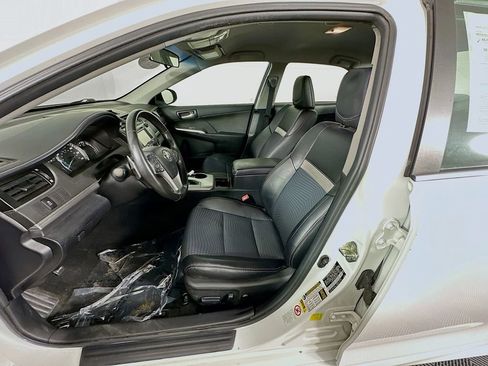 Used 2013 Toyota Camry SE image 25