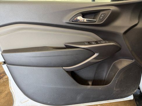 Used 2025 Chevrolet Trax ACTIV w/ Driver Confidence Package image 18