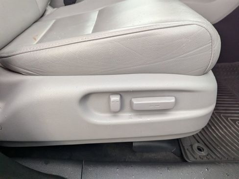 Used 2017 Honda Pilot Touring image 38