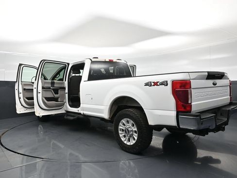 Used 2021 Ford F250 XLT w/ XLT Value Package AWD/4WD image 32