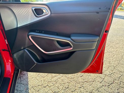 Certified 2024 Kia Soul LX w/ Option Group 015 image 14