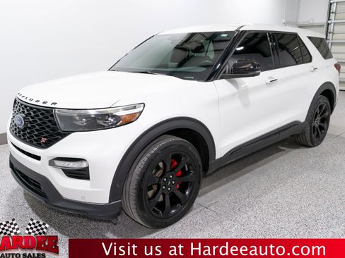 Used 2021 Ford Explorer ST w/ Equipment Group 401A image 2