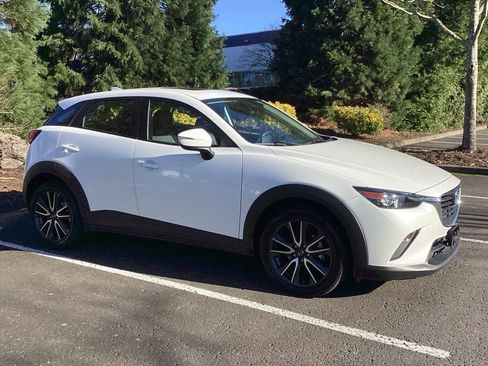 Used 2018 MAZDA CX-3 Touring w/ Preferred Equipment Package image 9