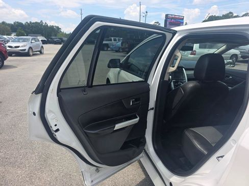 Used 2013 Ford Edge Sport w/ Driver Entry Pkg FWD image 9