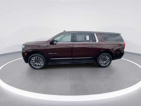 Used 2023 GMC Yukon XL Denali Ultimate w/ LPO, Floor Liner Package AWD/4WD image 5