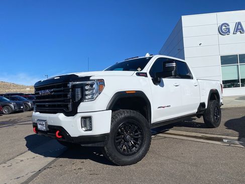 Used 2022 GMC Sierra 2500 AT4 w/ AT4 Preferred Package image 1