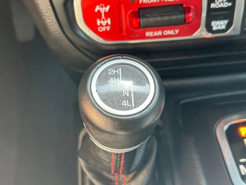 Used 2021 Jeep Wrangler Rubicon AWD/4WD image 24