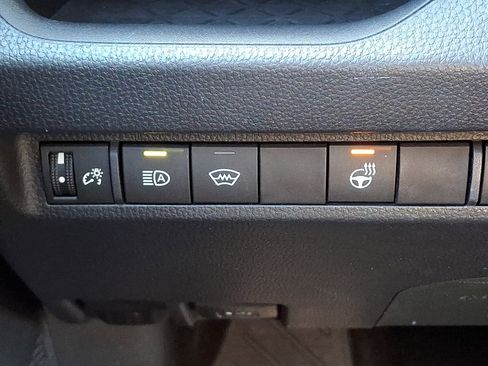 Used 2023 Toyota RAV4 XLE Premium image 25