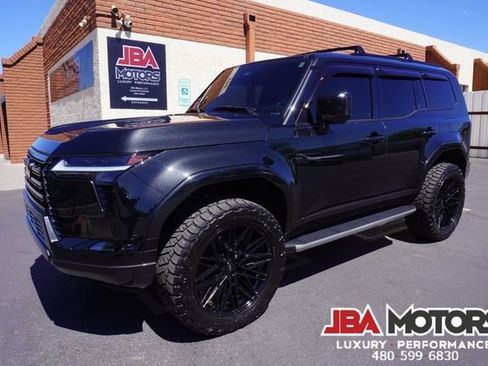 Used 2024 Lexus GX 550 w/ Accessory Package (2T) image 29