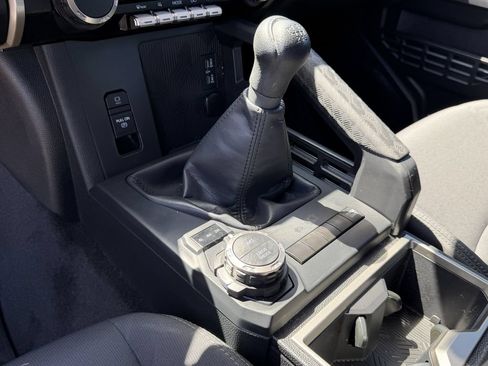 Used 2025 Toyota Tacoma SR AWD/4WD image 9