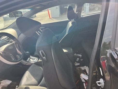 Used 2013 Hyundai Elantra FWD image 12