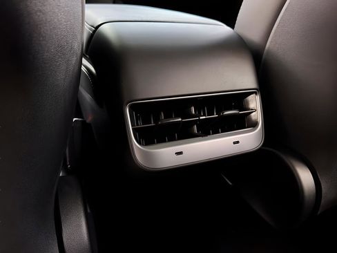 Used 2023 Tesla Model 3 Standard Range RWD image 19