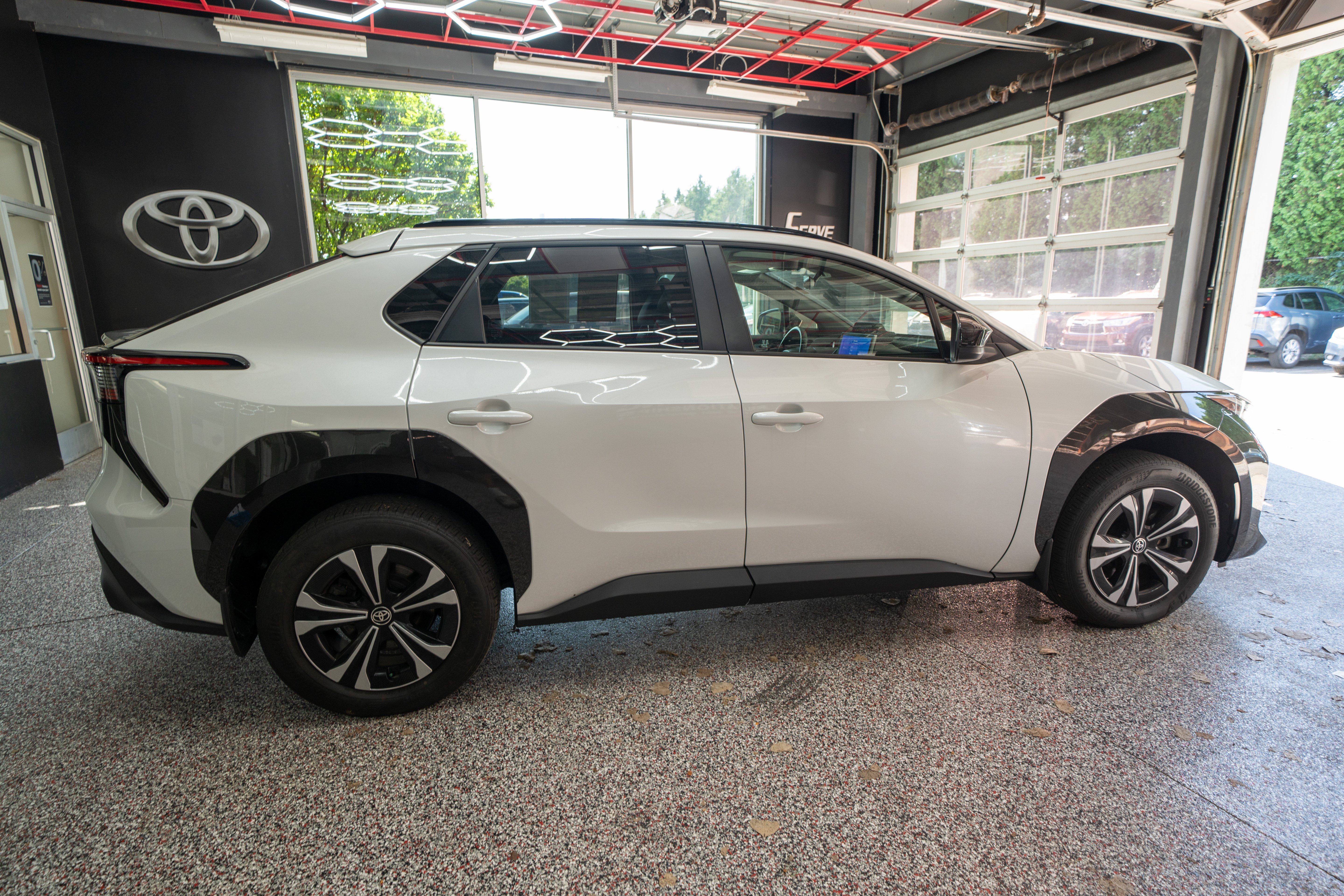 Used 2024 Toyota bZ4X AWD w/ Weather Package image 4
