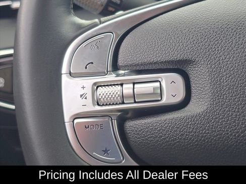 Used 2025 Genesis GV70 2.5T AWD/4WD image 20