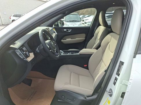New 2026 Volvo XC60 B5 Plus w/ Climate Package image 9