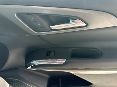 Certified 2024 Chevrolet Traverse LT w/ Trailering Package image 12