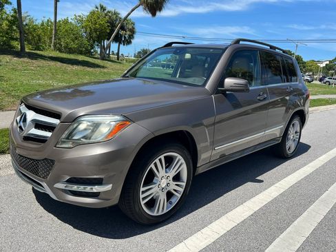 Used 2015 Mercedes-Benz GLK 350 2WD image 9
