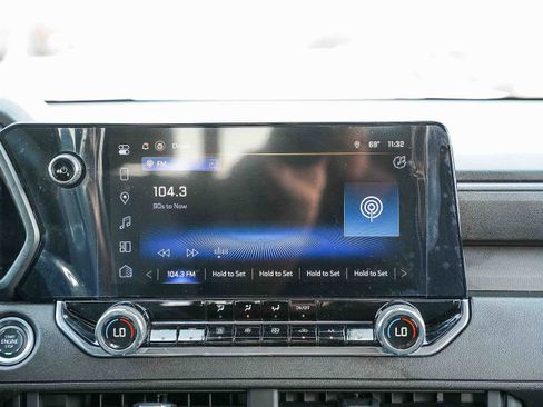 Used 2025 Chevrolet Colorado Trail Boss image 16