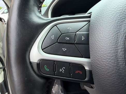 Used 2020 Jeep Compass Limited image 25