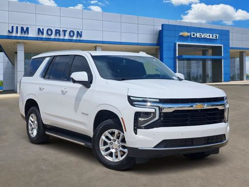 Used 2025 Chevrolet Tahoe LS RWD image 1