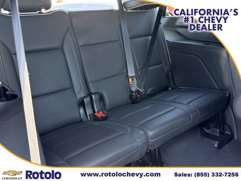 Used 2024 GMC Yukon SLT RWD image 11
