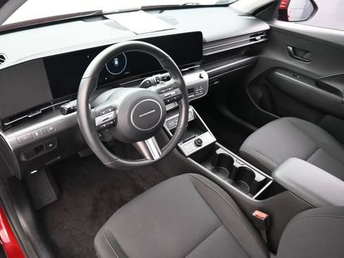 Used 2025 Hyundai Kona SEL AWD/4WD image 11