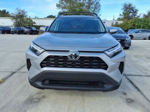 Used 2022 Toyota RAV4 XLE image 2