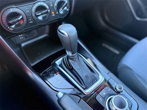 Used 2016 MAZDA MAZDA3 i Sport image 12