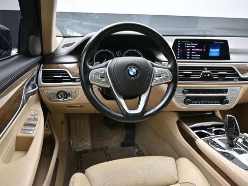 Used 2018 BMW 740i 740i 4dr Sedan w/ Executive Package image 23