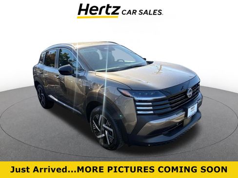 Used 2026 Nissan Kicks SV w/ Cold Weather Package FWD image 1