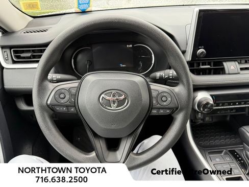 Used 2023 Toyota RAV4 SE w/ Weather & Moonroof Package AWD/4WD image 16