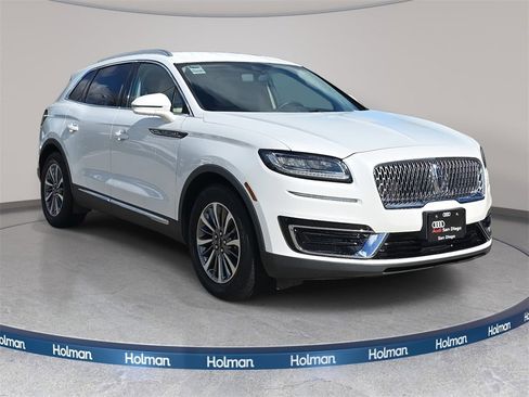 Used 2020 Lincoln Nautilus FWD w/ Equipment Group 101A image 4