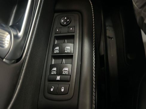 New 2026 Chrysler Pacifica Select FWD image 18