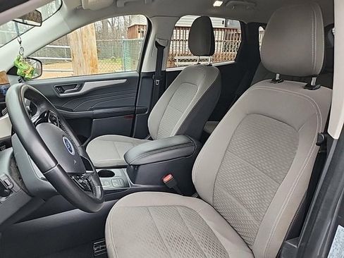 Used 2022 Ford Escape SE w/ Convenience Package image 4