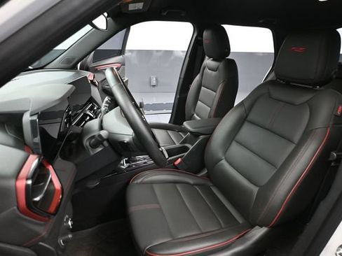 Used 2025 Chevrolet TrailBlazer RS w/ Convenience Package FWD image 23