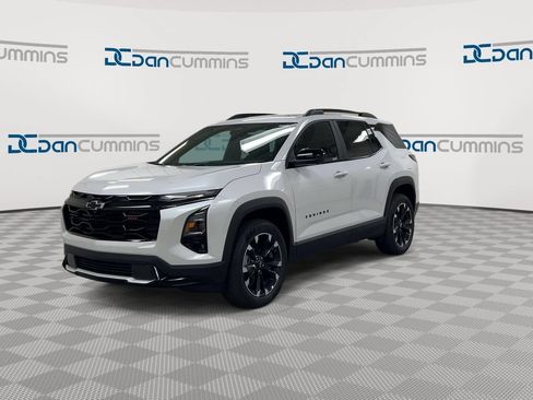 Used 2025 Chevrolet Equinox RS w/ Safety and Technology Package AWD/4WD image 4