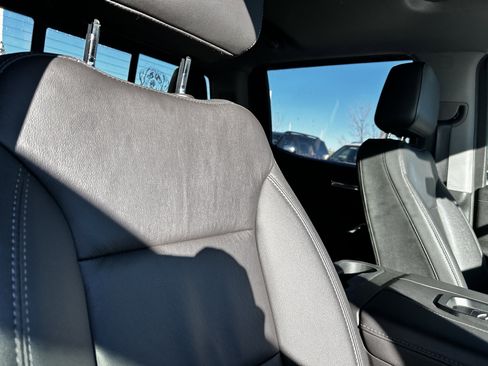 Used 2021 Chevrolet Silverado 1500 LT Trail Boss w/ Convenience Package II image 14