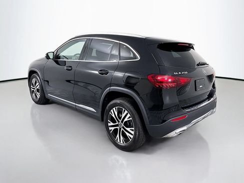 Used 2026 Mercedes-Benz GLA 250 4MATIC image 3