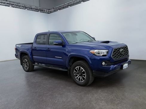 Used 2022 Toyota Tacoma TRD Sport AWD/4WD image 7