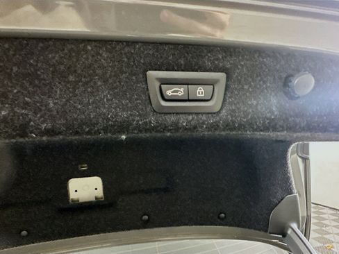 Used 2022 BMW 530i w/ Premium Package image 29