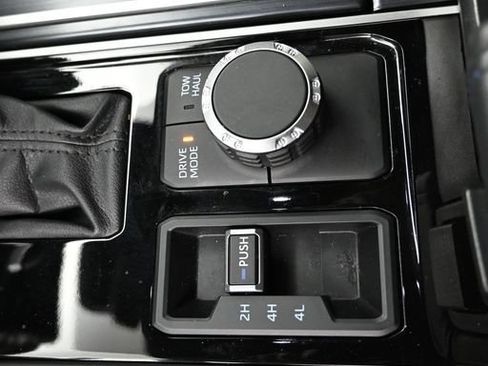 Used 2023 Toyota Tundra Platinum AWD/4WD image 9