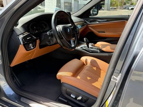 Used 2021 BMW 530i w/ Convenience Package RWD image 12