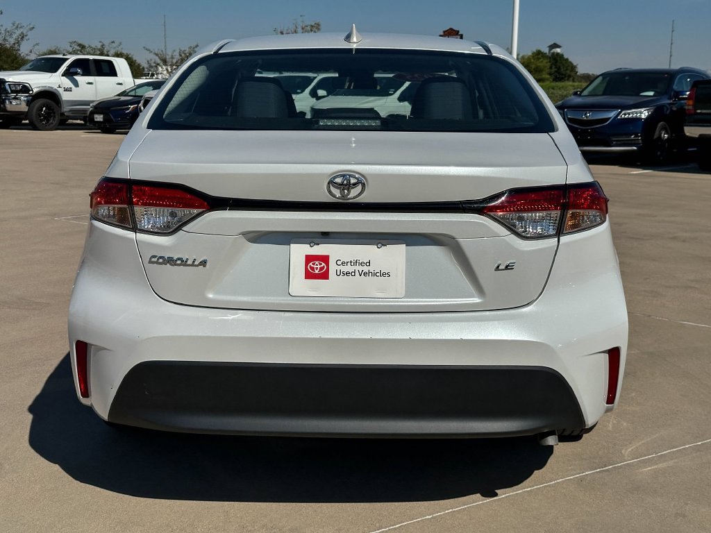 Used 2025 Toyota Corolla LE FWD image 4