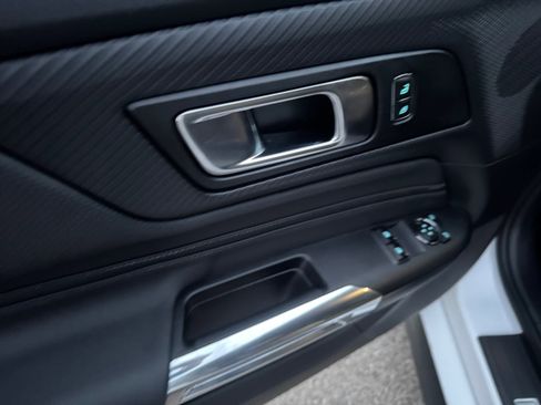 Used 2025 Ford Mustang GT Premium image 11