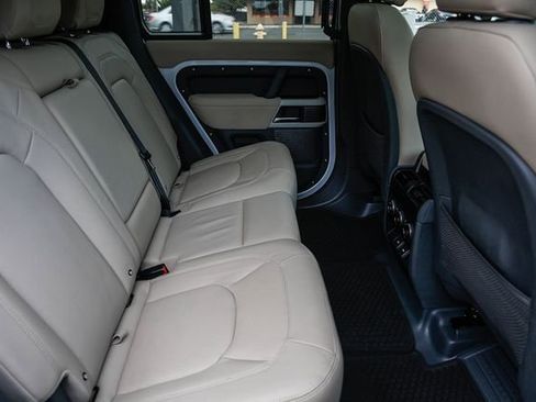 Used 2023 Land Rover Defender 110 S image 18