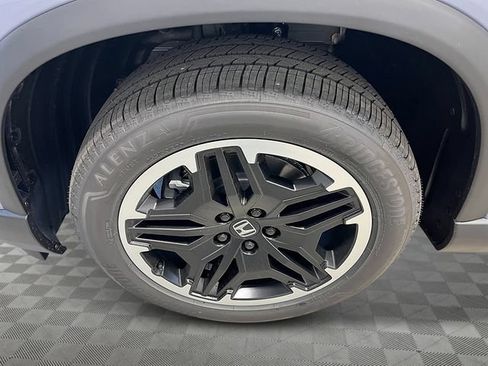 New 2026 Honda Pilot Touring image 13