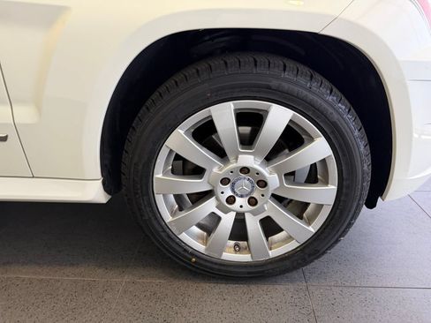 Used 2011 Mercedes-Benz GLK 350 4MATIC image 13