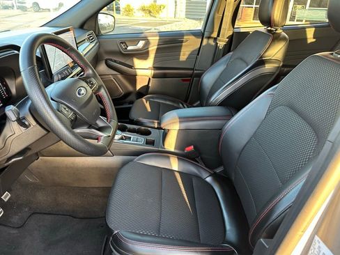 Certified 2024 Ford Escape ST-Line w/ Tech Pack #1 FWD image 11
